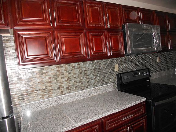 4th image of 8815 168th St Ste 1