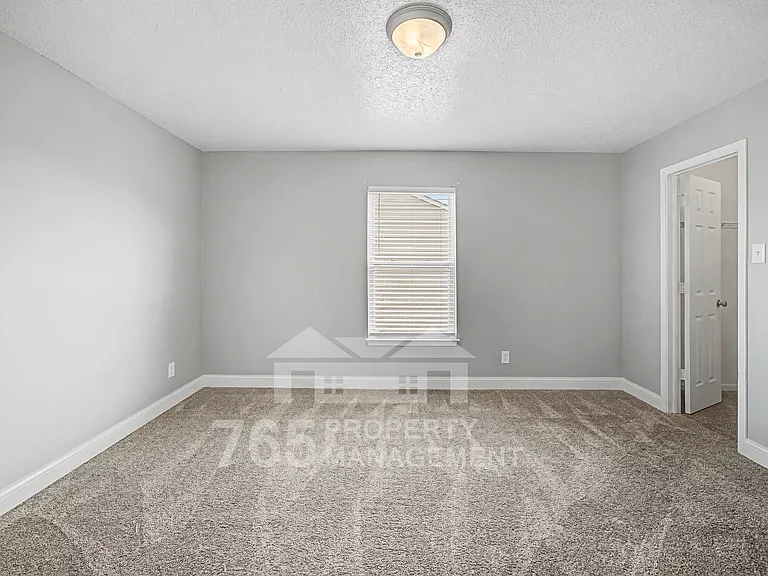 2641 Massasoit Ln — Photo 11