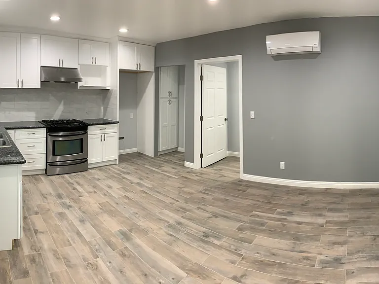 819 S Dennis St #1/2 — Photo 10