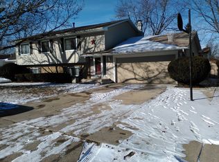 118 Fenway Dr, Decatur, IL 62521