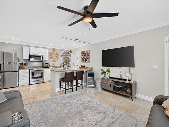 2nd image of 2220 NE 68th St APT 1012