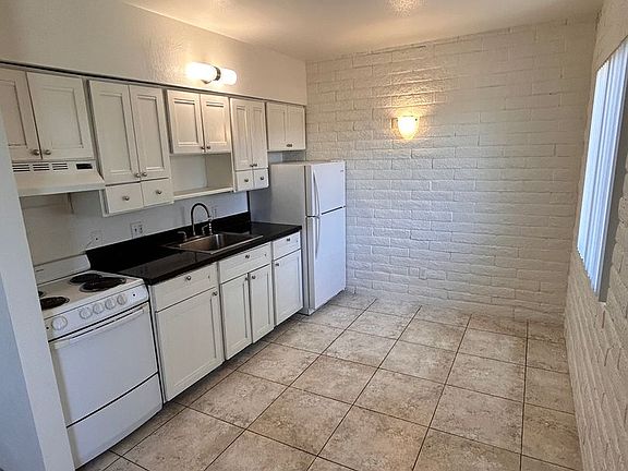 2nd image of 1250 E 10th St #829
