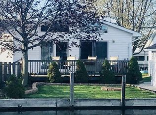 7829 Inglewood Dr, Clay, MI