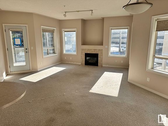 4th image of 10033 116th St NW Unit 204