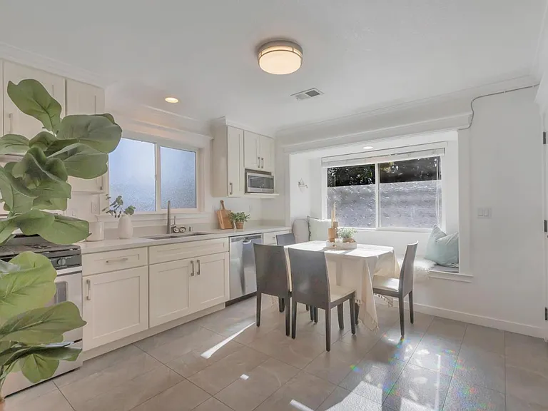 450 W Charleston Rd #452 — Photo 3