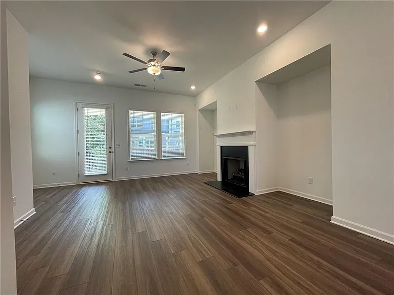1597 Tilden Ct — Photo 14