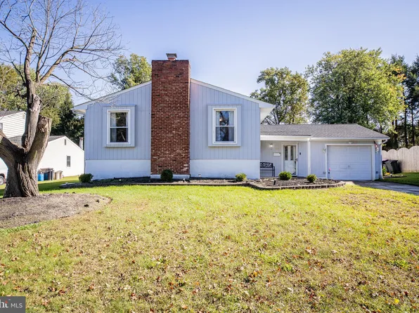 24 Bull Run Rd, Laurel Springs, NJ 08021