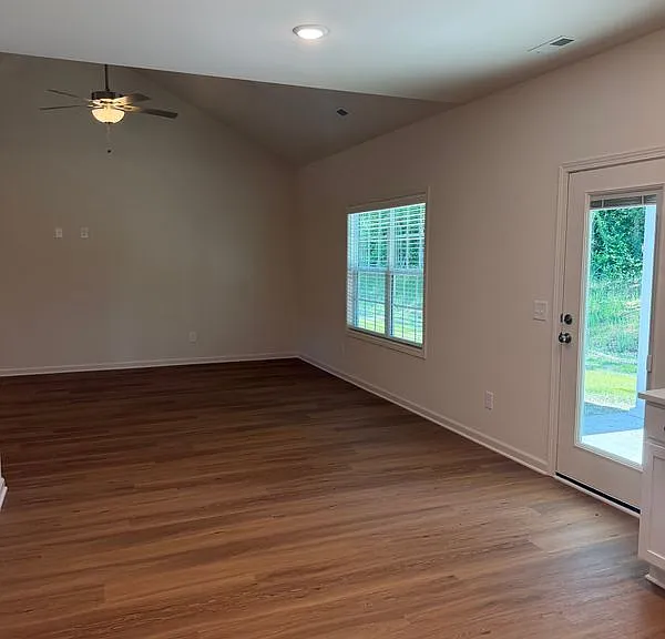 124 Centennial Ln — Photo 12