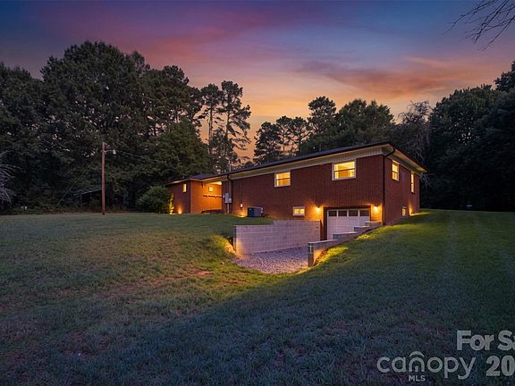 5th image of 76 Ken Smith Ln