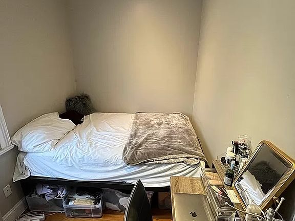 4th image of 163 Chrystie St APT 20