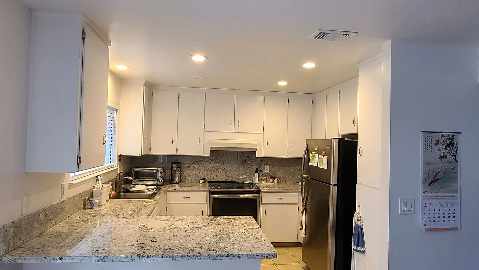 Beautiful 2 Bedroom Plus a Den in Desirable Greenhaven/Pocket Neighborhood! — Photo 2