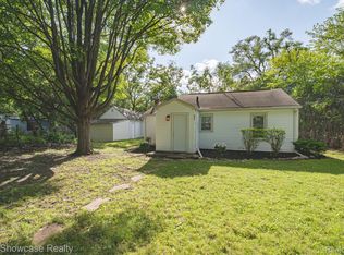 447 Cameron Ave, Pontiac, MI 48342