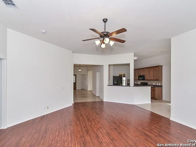 15713 Fair Ln — Photo 2