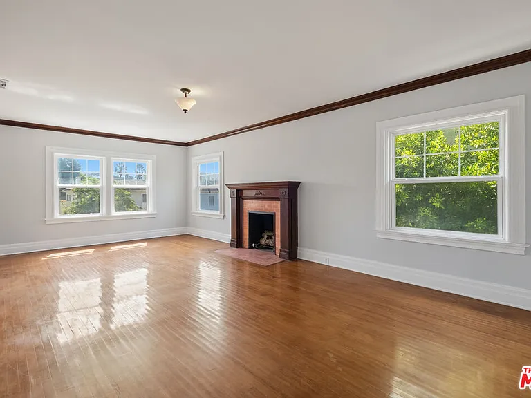317 S Norton Ave — Photo 27