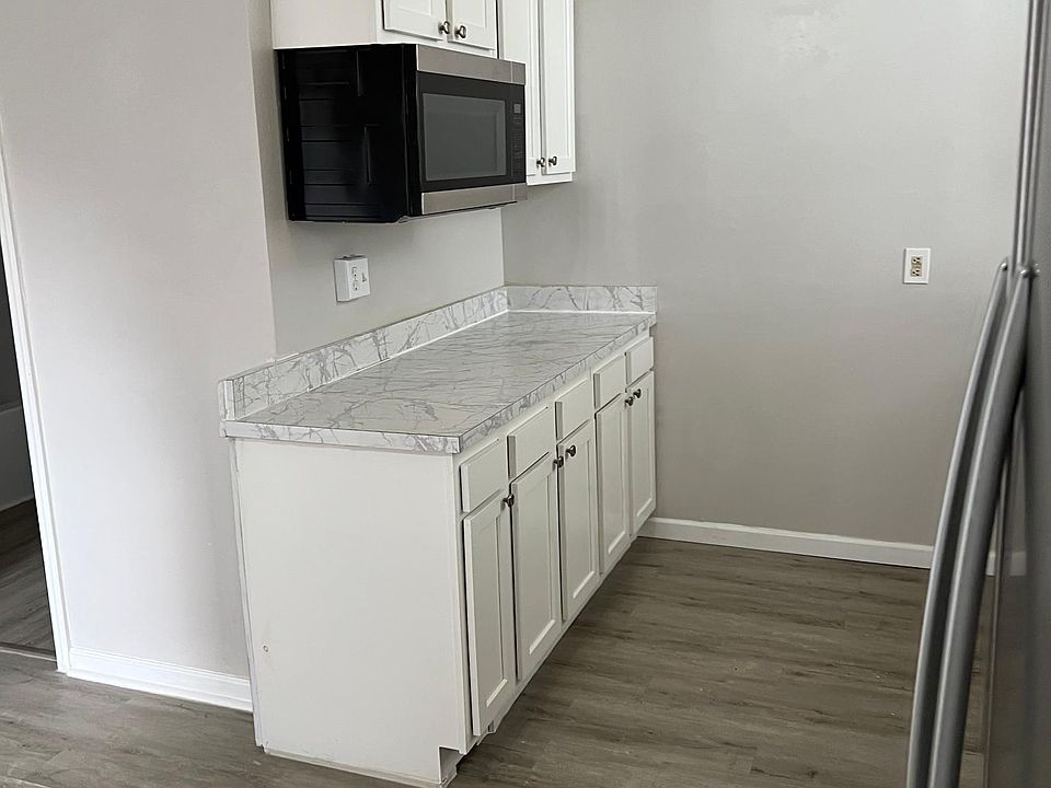 1st image of 5403 Bridge Ave #7