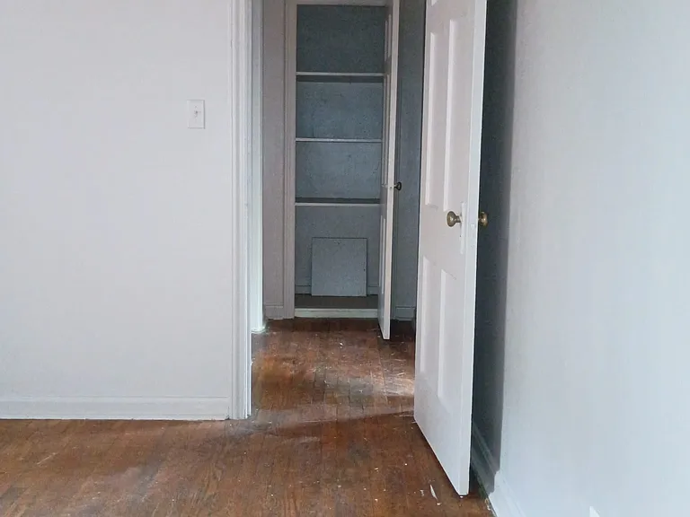 2366 Noble Rd #206 — Photo 12