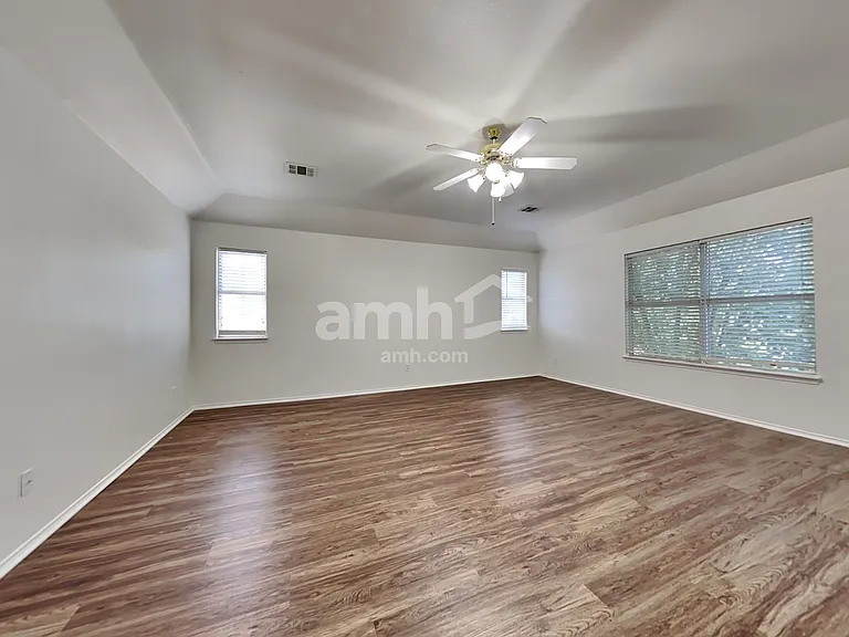 7017 Chaucer Dr — Photo 11