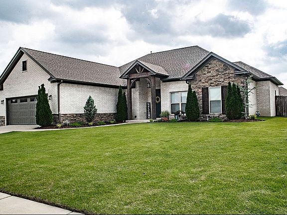 4th image of 1740 Pecan Creek Dr
