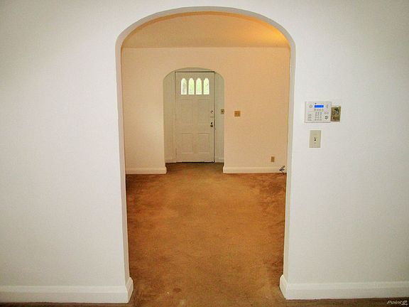 2816 Fleetwood Ave 005