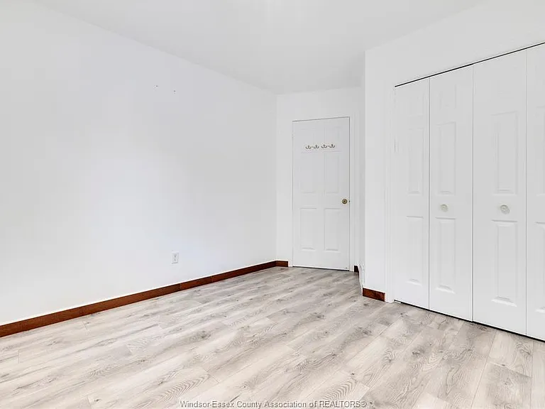 6860 Matchette Rd #UPPER — Photo 12