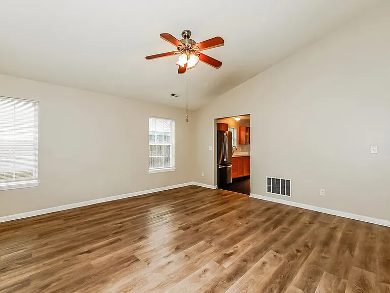 9723 Centennial Ct — Photo 7