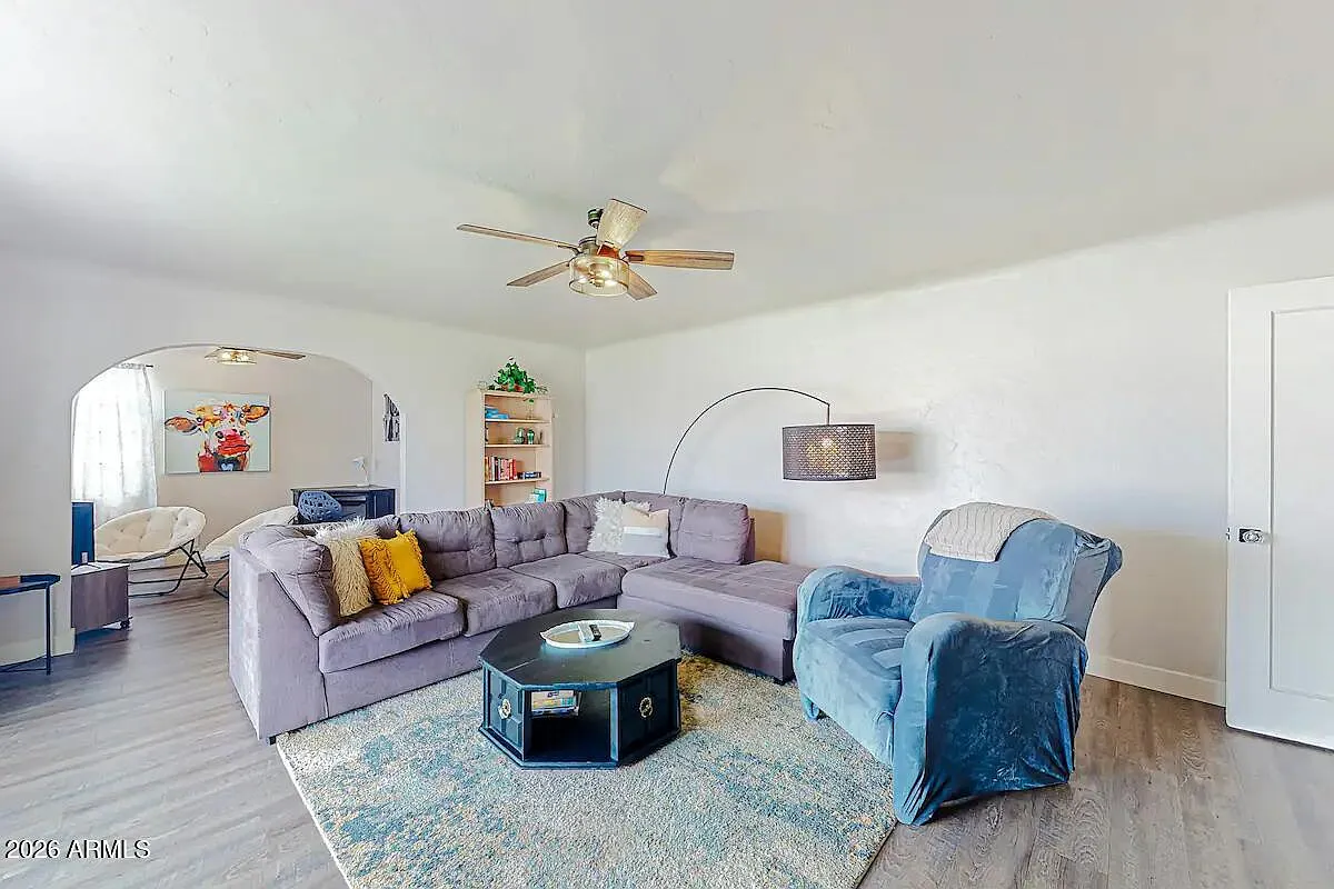 2 bed, 1.0 bath, 1058 sqft, $1,625 — Photo 1