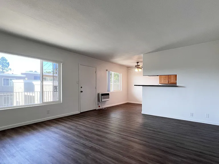 1743 W Malvern Ave #6 — Photo 12