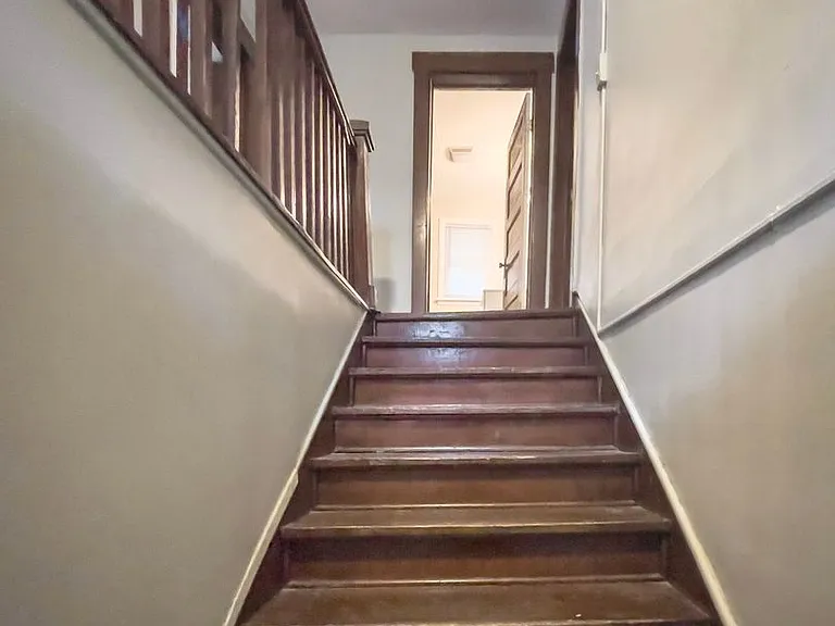 1405 W Jackson St — Photo 34