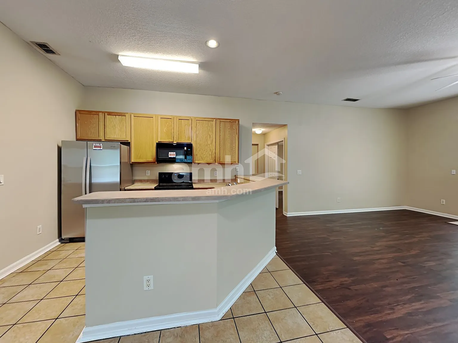 3 bed, 2.0 bath, 1937 sqft, $2,135 — Photo 4