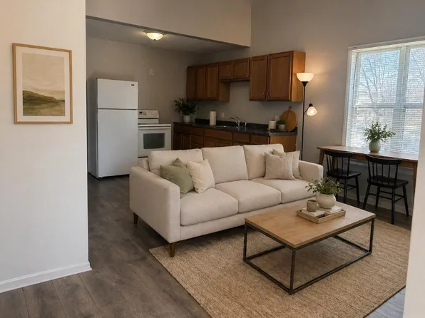 1204 7th St E APT 4, Saint Paul, MN 55106
