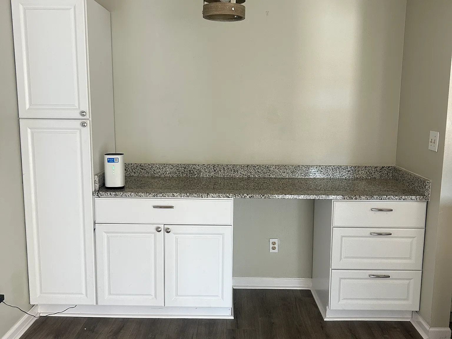 2 bed, 1044 sqft, $1,950 — Photo 2