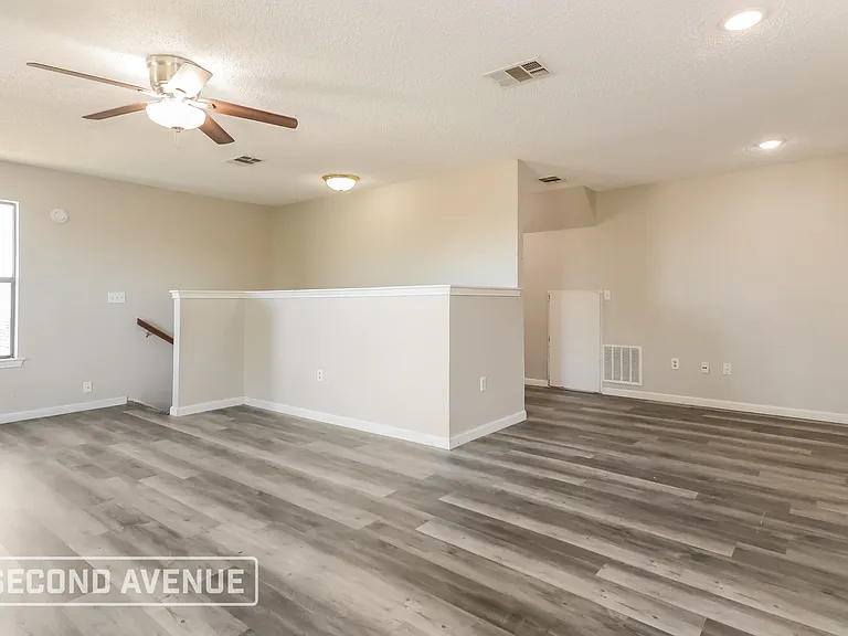 622 Martingale Dr — Photo 10