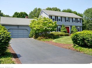 105 Montowese Trl, Wallingford, CT 06492
