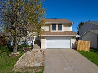 711 Sandusky Dr, Iowa City, IA 52240