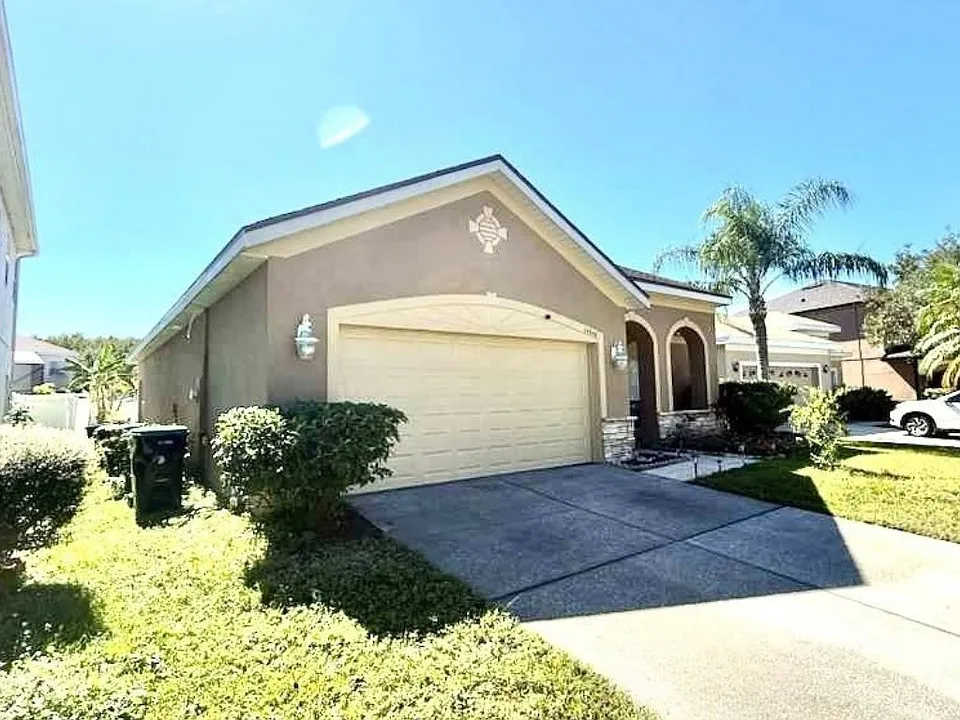 14548 Grand Cove Dr