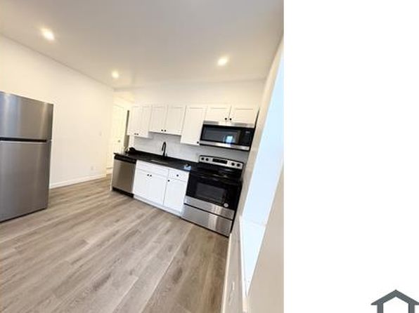 1841 N 33rd St FLOOR 3