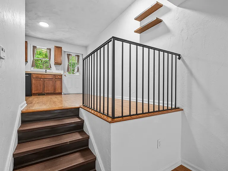 1304 Breed St — Photo 1