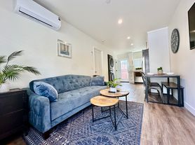 3916 E 2nd St, Long Beach, CA
