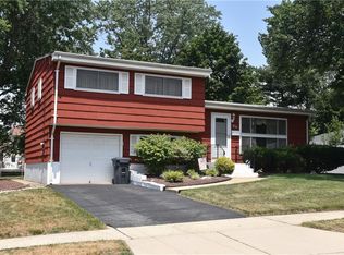 272 Utica Ave, Old Bridge, NJ 08857