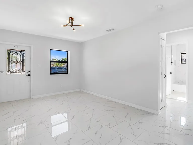 6312 SW 19th St — Photo 9