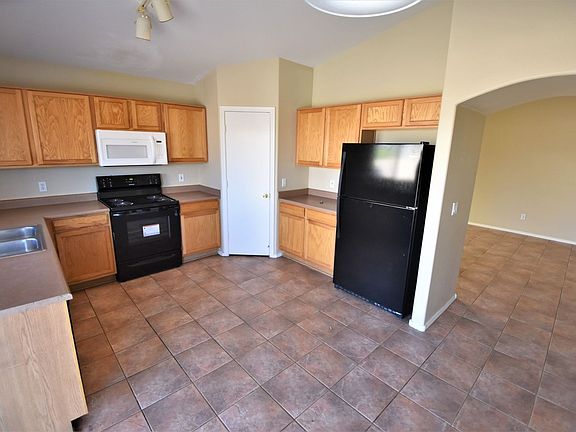 4th image of 11830 W Altadena Ave