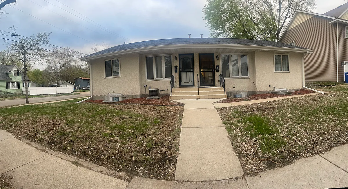 Building Photo - 746 Minnehaha Ave W #746