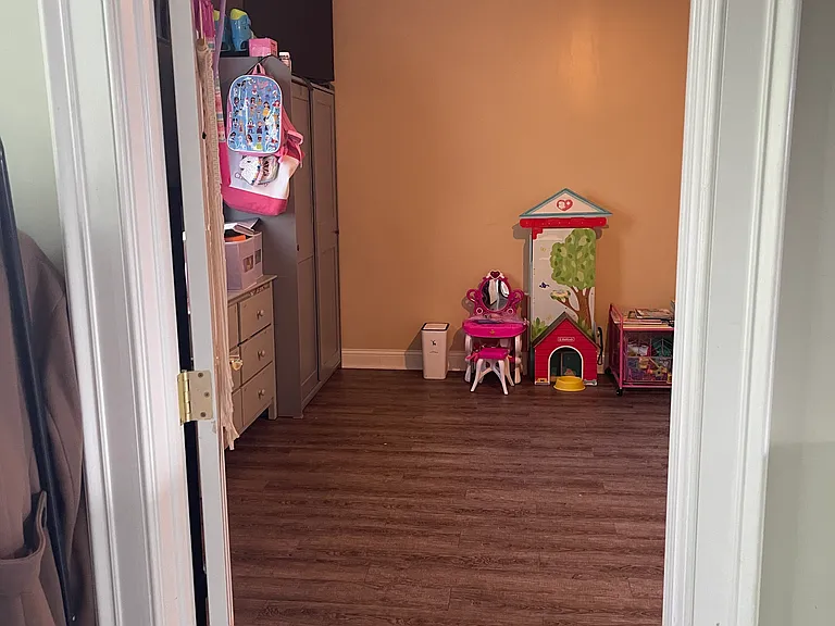 432 E East St — Photo 31