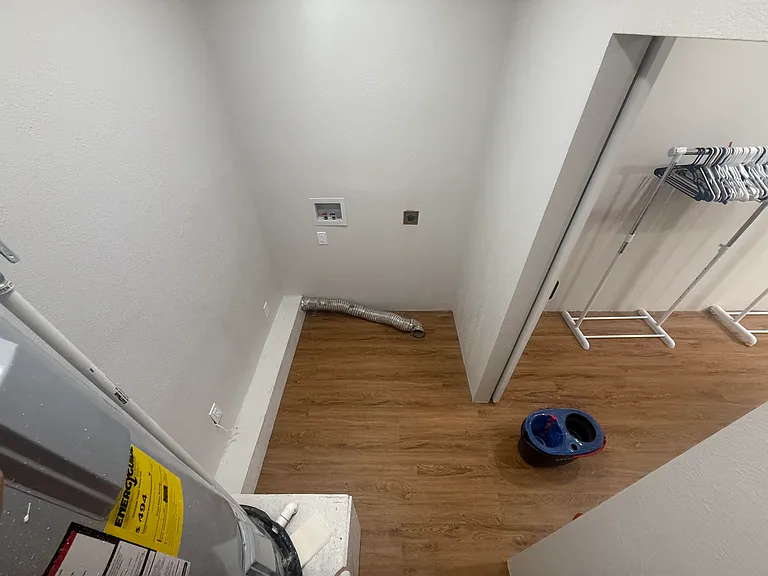 605 E Saint Anne Pl — Photo 13