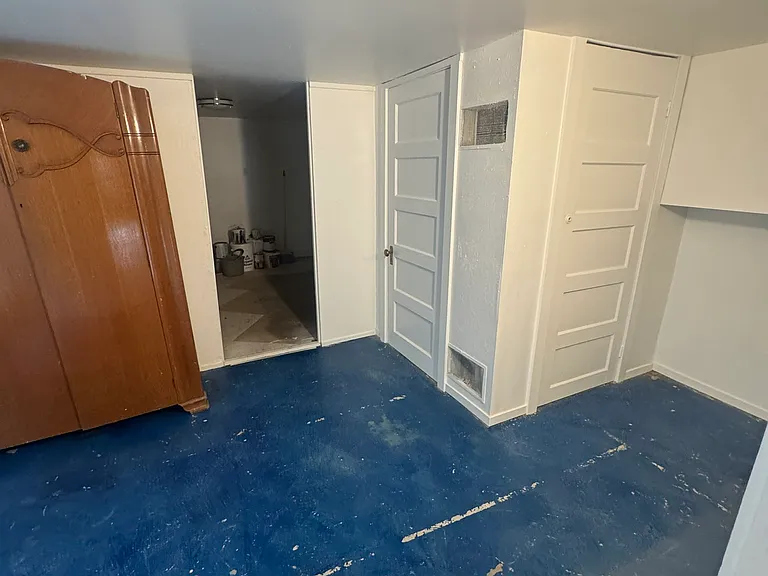 411 Brown St — Photo 11