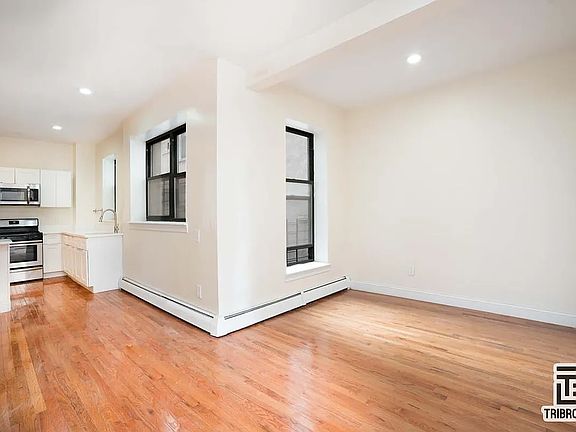 4th image of 4302 12th Ave #3S