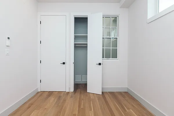 Rented by Nooklyn NYC LLC | media 7