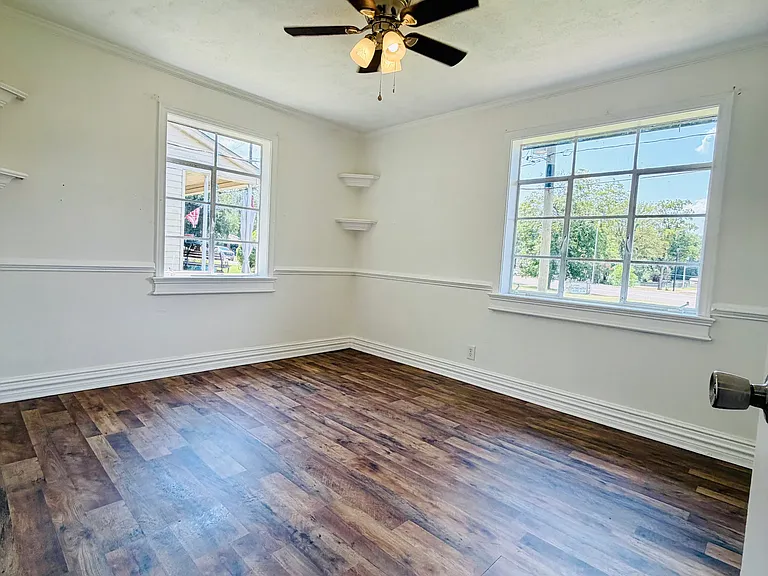 4224 Main St — Photo 17