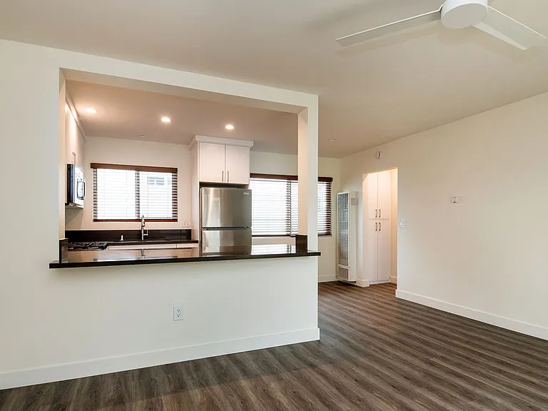 1038 Turquoise St #14 — Photo 9
