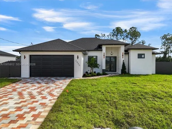 2400 Conroy Ave N, Lehigh Acres, FL 33971